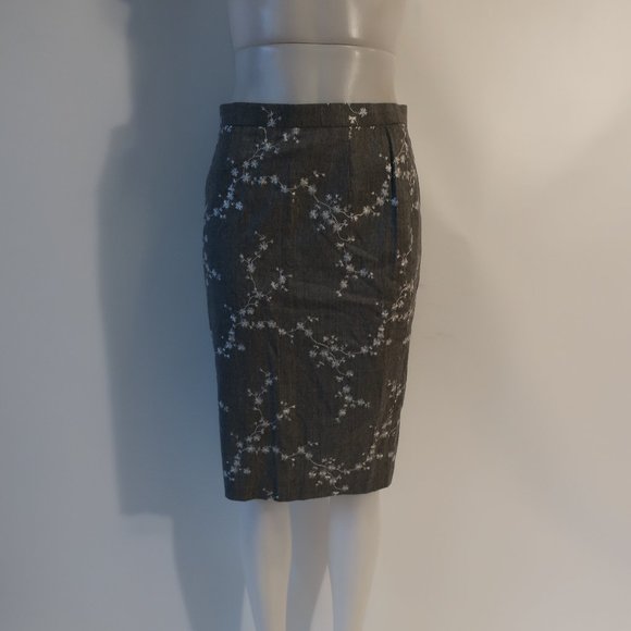 Womens Escada Margaretha Ley Gray White Embroidered Wool Pencil Skirt 40 US/M * - Picture 2 of 8